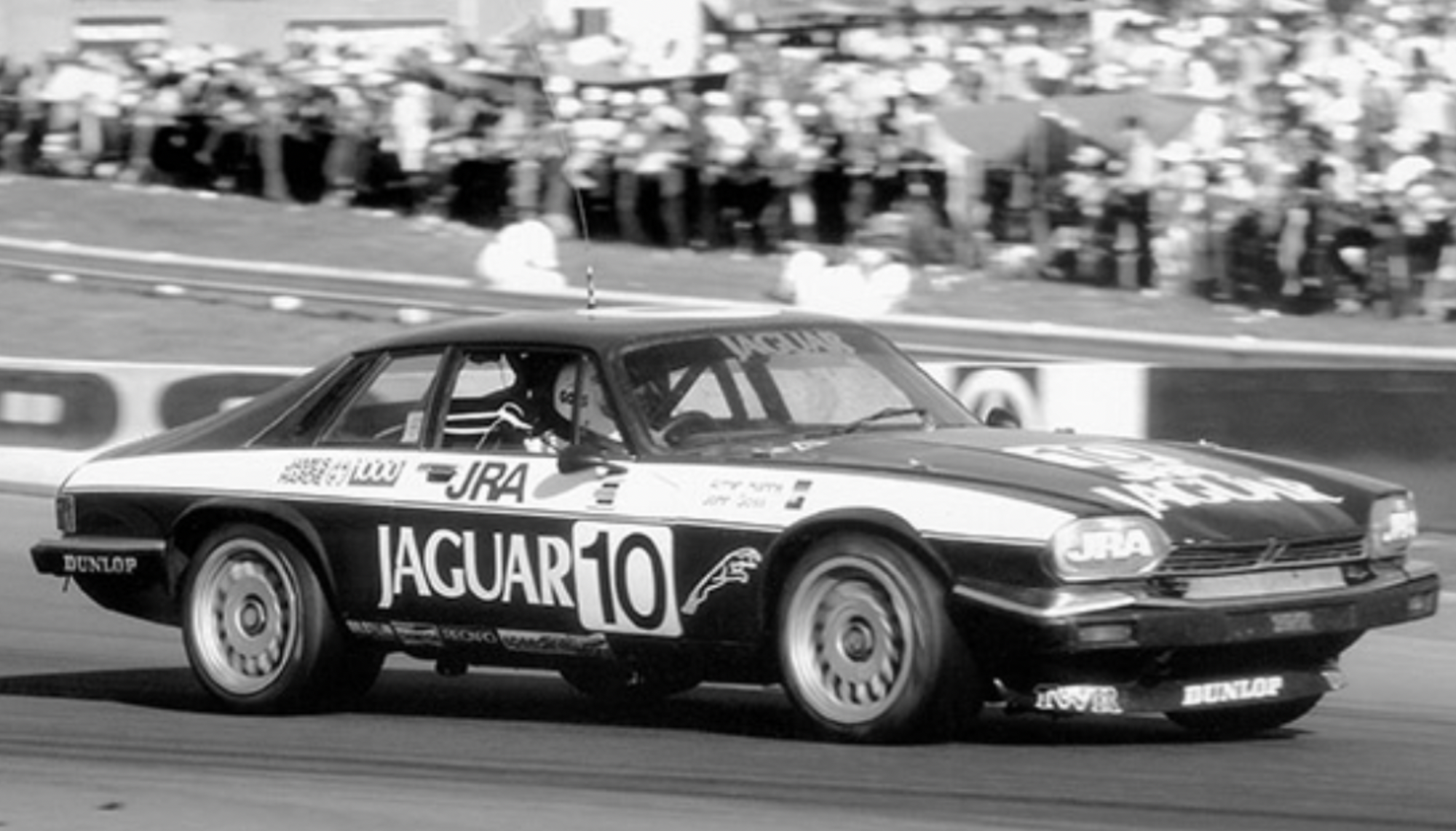 Tom Walkinshaw TWR Bathurst Jaguar v12 1985 winner Dark Green Tshirt 